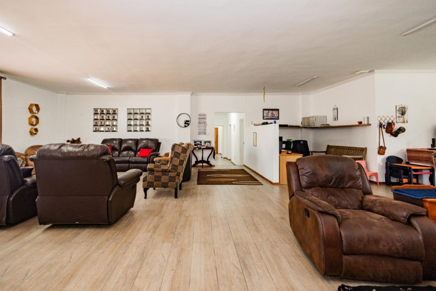 8 Bedroom Property for Sale in Joostenbergvlakte Western Cape